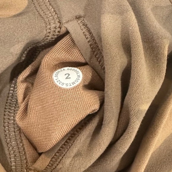 Lululemon Align HR Pant 25" Heritage 365 Camo Beige‎ Multi / Size 2 - Picture 5 of 7